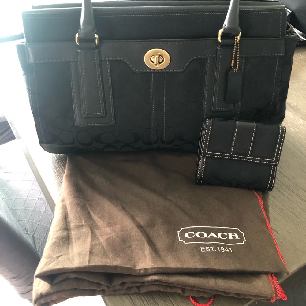 Coach Signature Carryall with Wallet - Black and Gold